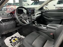 نیسان ئەلتیما